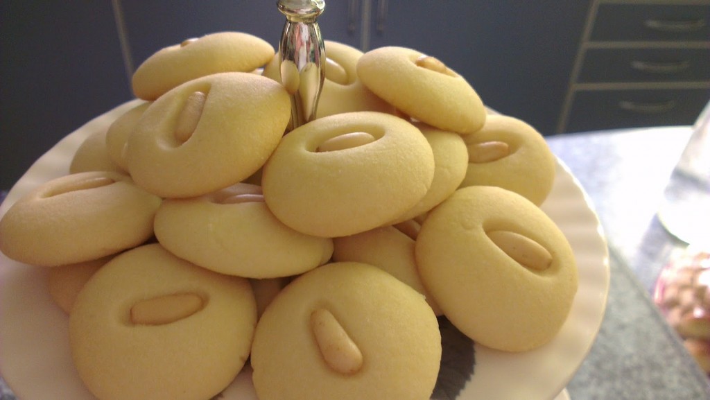 طريقة عمل الغريبة بالصور