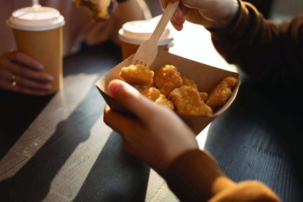 الأكل العاطفي