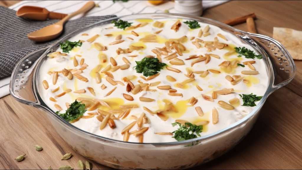 طريقة عمل فتة الدجاج باللبن والطحينة